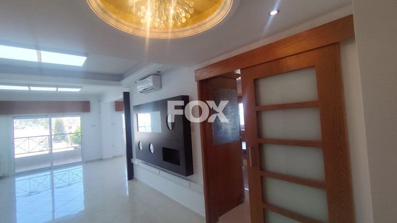 Office 185 m² for rent in Mesa Geitonia, Limassol, Cyprus