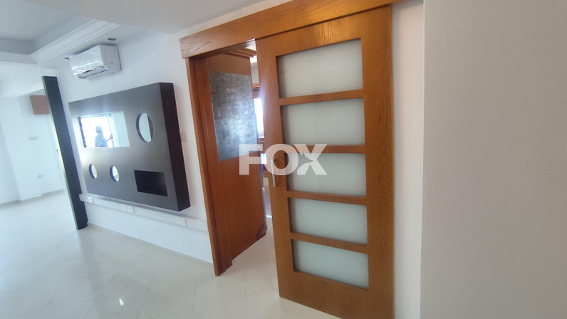 Office 185 m² for rent in Mesa Geitonia, Limassol, Cyprus