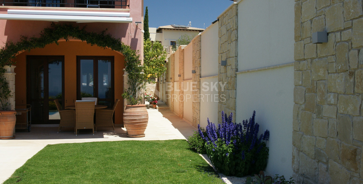 For sale Luxury 5+1 Bedroom Detached Villa with Panoramic Sea Views in Aphrodite Hills