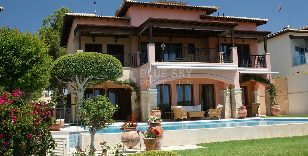 For sale Luxury 5+1 Bedroom Detached Villa with Panoramic Sea Views in Aphrodite Hills