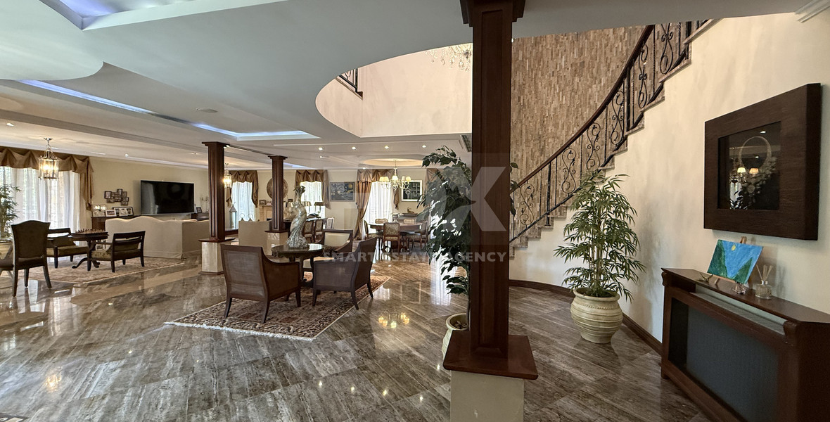 SALE: Luxury 6 bedroom Villa in Souni on expansive plot of 2.150 sqm.