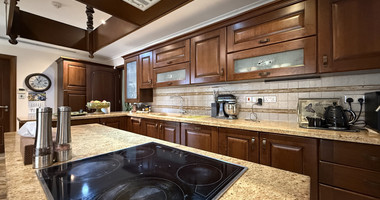 SALE: Luxury 6 bedroom Villa in Souni on expansive plot of 2.150 sqm.