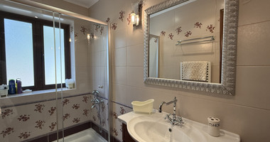 SALE: Luxury 6 bedroom Villa in Souni on expansive plot of 2.150 sqm.