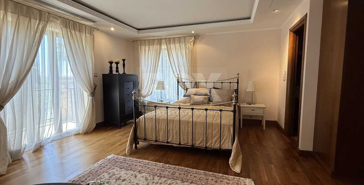 SALE: Luxury 6 bedroom Villa in Souni on expansive plot of 2.150 sqm.