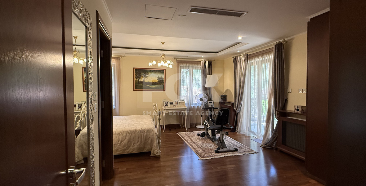 SALE: Luxury 6 bedroom Villa in Souni on expansive plot of 2.150 sqm.