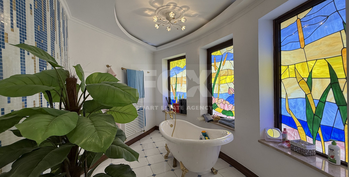 SALE: Luxury 6 bedroom Villa in Souni on expansive plot of 2.150 sqm.