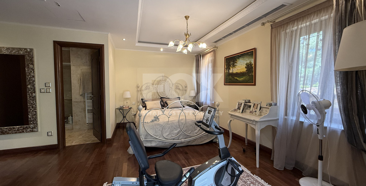SALE: Luxury 6 bedroom Villa in Souni on expansive plot of 2.150 sqm.