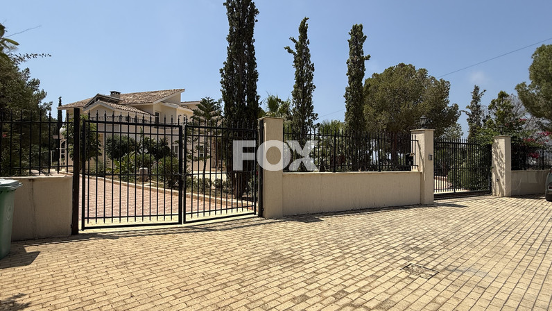 Commercial properties 500 m² for sale in Agios Tychon, Limassol, Cyprus