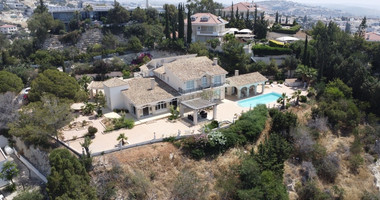 SALE  EXCLUSIVE LISTING large villa on 4,929 sqm of land in Agios Tychonas with panoramic unobstructed sea views- private road and drive in.
