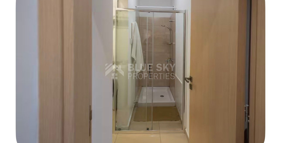 Three-Bedroom Ground Floor Apartment for Rent in Neapoli – Walking Distance to the Sea