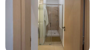 Three-Bedroom Ground Floor Apartment for Rent in Neapoli – Walking Distance to the Sea