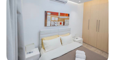 Three-Bedroom Ground Floor Apartment for Rent in Neapoli – Walking Distance to the Sea