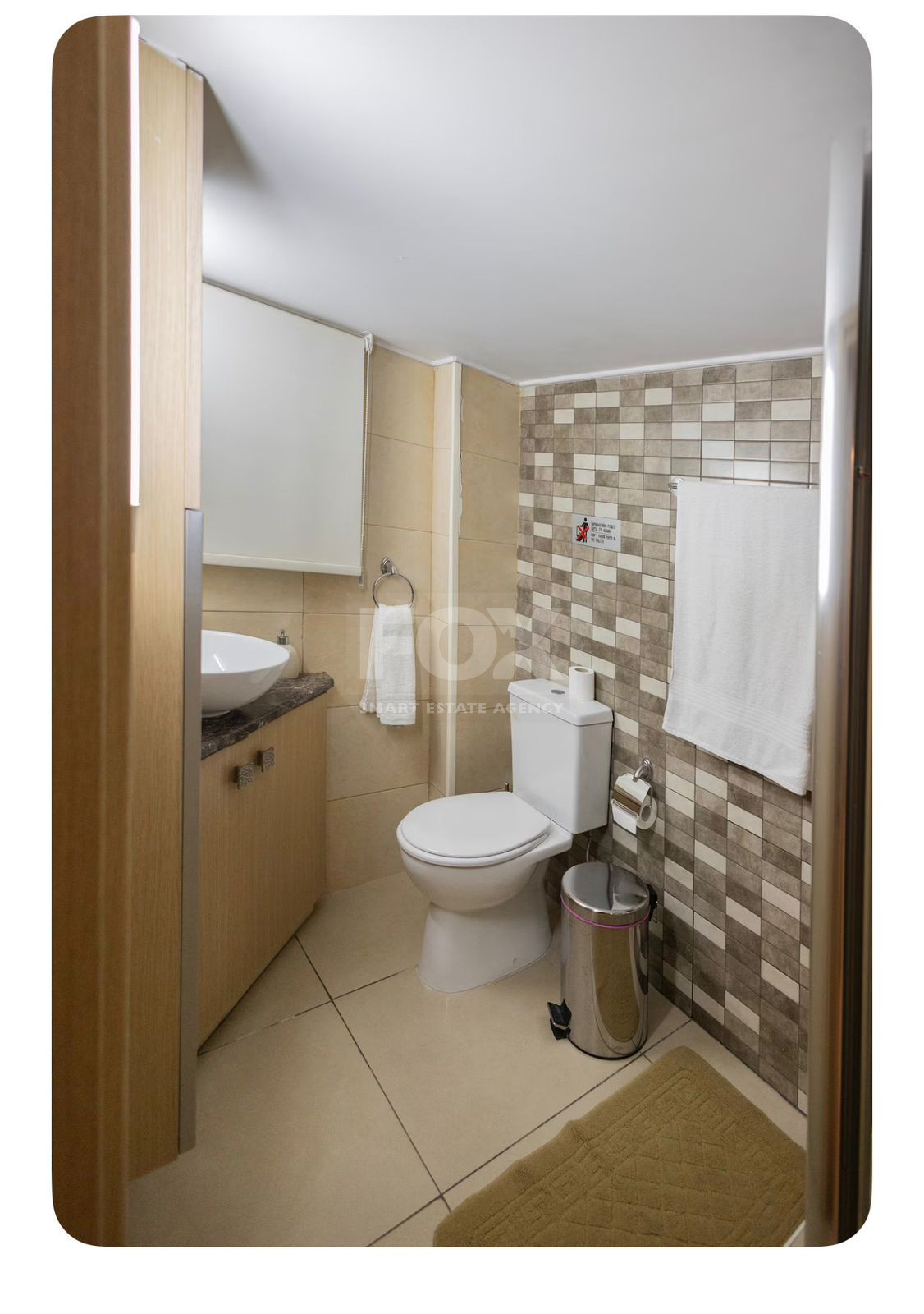 Three-Bedroom Ground Floor Apartment for Rent in Neapoli – Walking Distance to the Sea