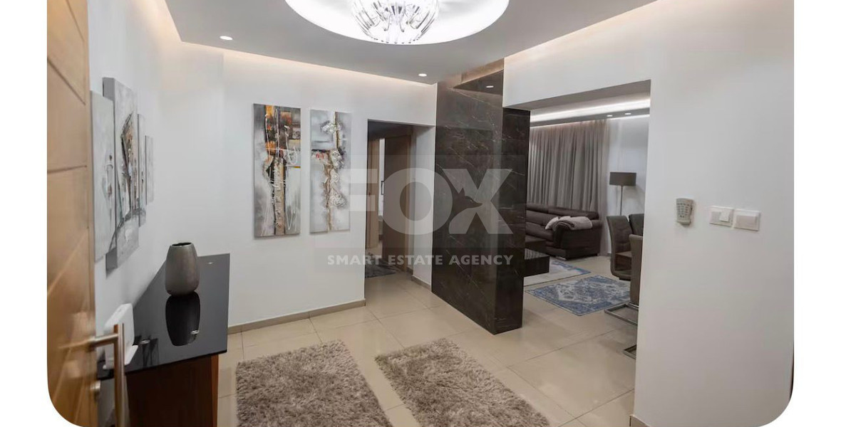 Three-Bedroom Ground Floor Apartment for Rent in Neapoli – Walking Distance to the Sea