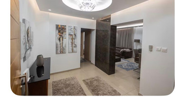 Three-Bedroom Ground Floor Apartment for Rent in Neapoli – Walking Distance to the Sea