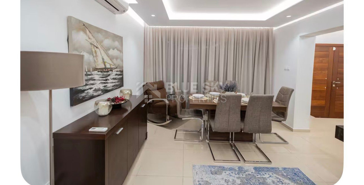 Three-Bedroom Ground Floor Apartment for Rent in Neapoli – Walking Distance to the Sea