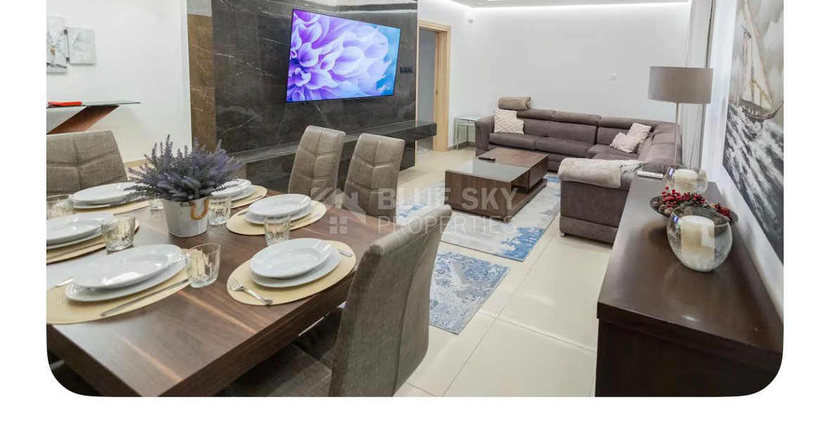 Three-Bedroom Ground Floor Apartment for Rent in Neapoli – Walking Distance to the Sea