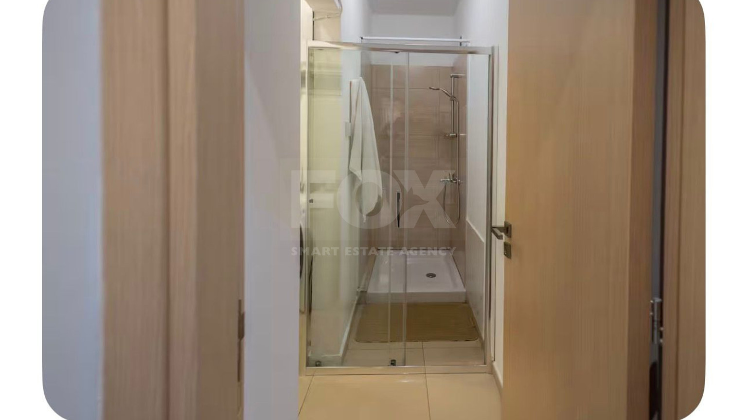 Three-Bedroom Ground Floor Apartment for Rent in Neapoli – Walking Distance to the Sea