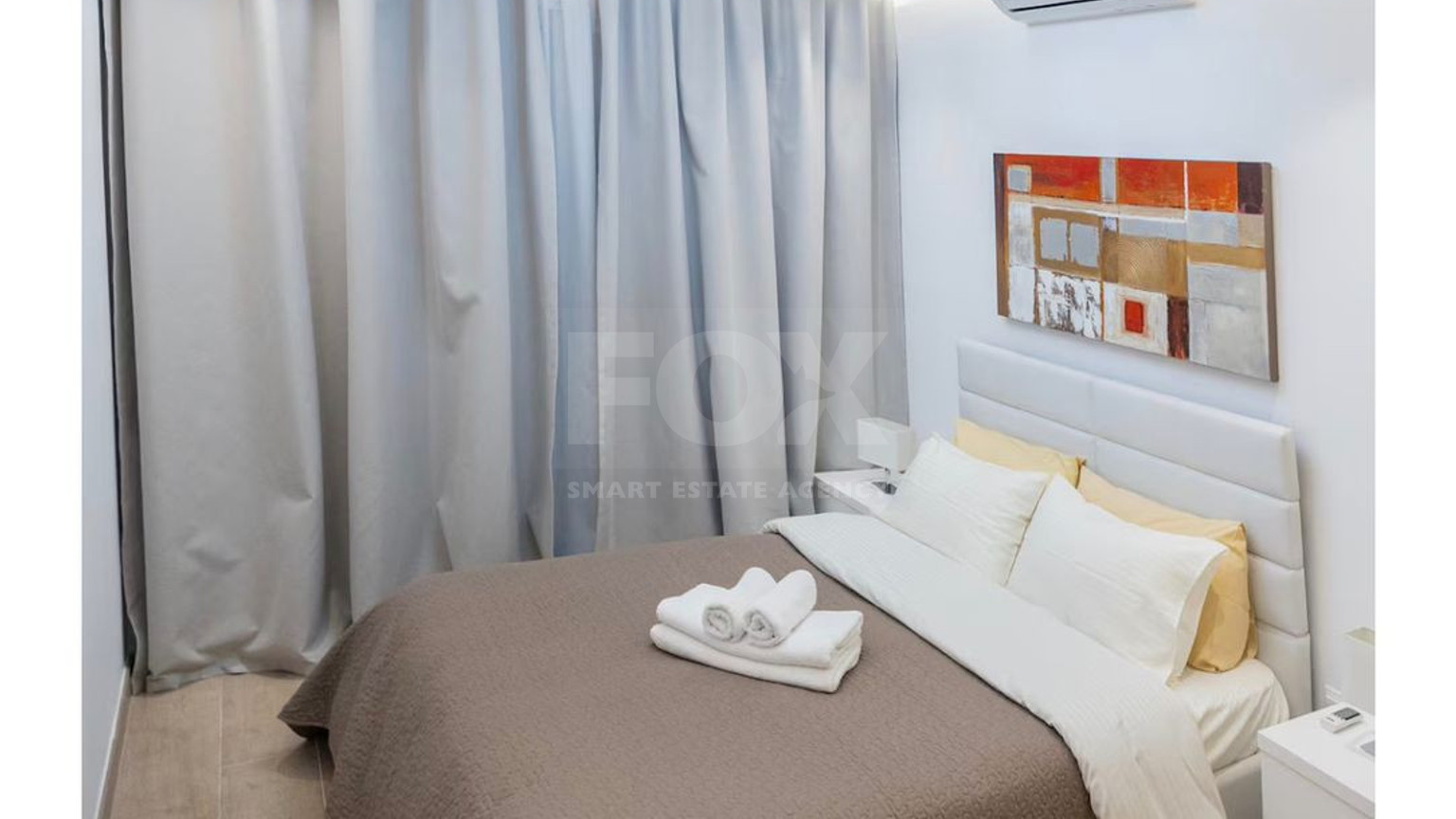 Three-Bedroom Ground Floor Apartment for Rent in Neapoli – Walking Distance to the Sea