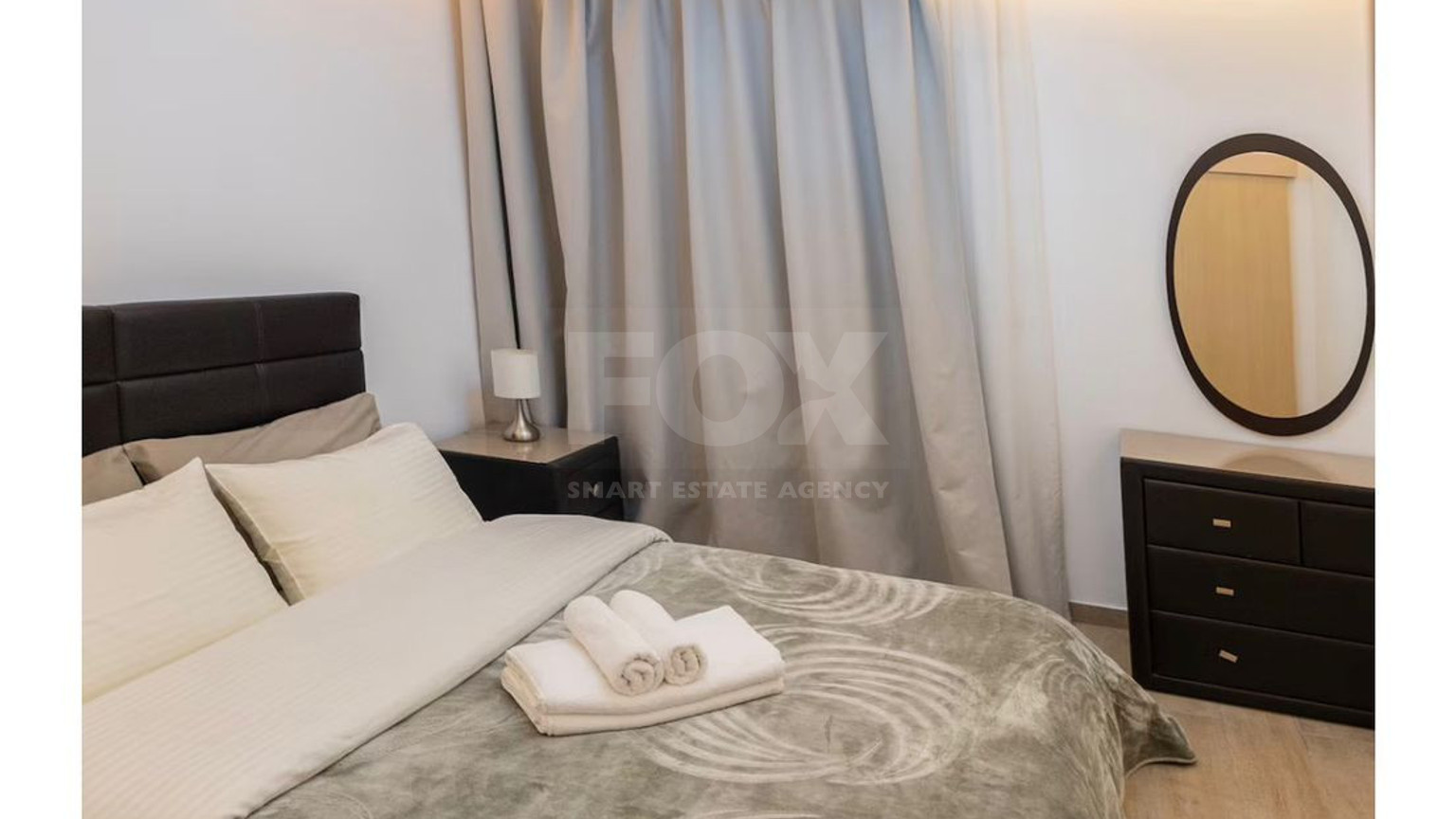 Three-Bedroom Ground Floor Apartment for Rent in Neapoli – Walking Distance to the Sea