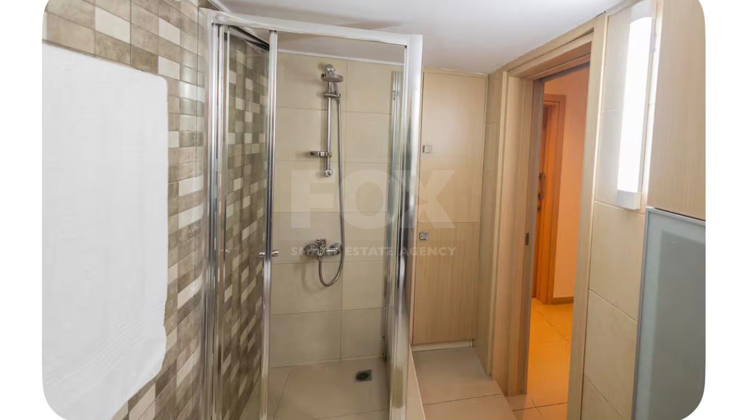 Three-Bedroom Ground Floor Apartment for Rent in Neapoli – Walking Distance to the Sea