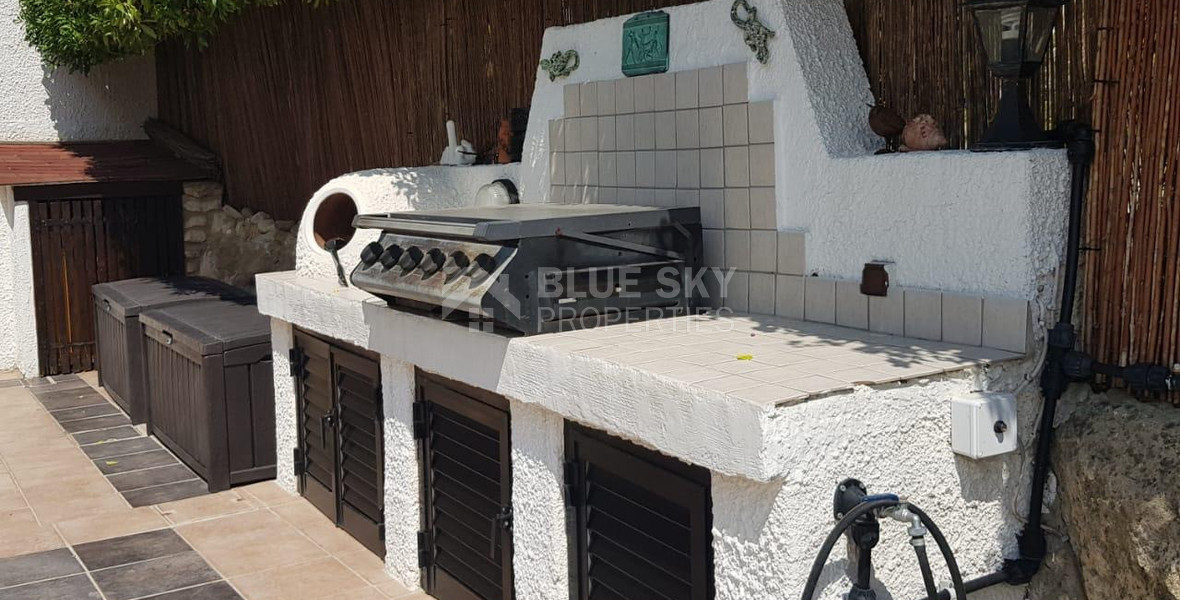 Charming 3-Bedroom Bungalow with Private Pool in Tala