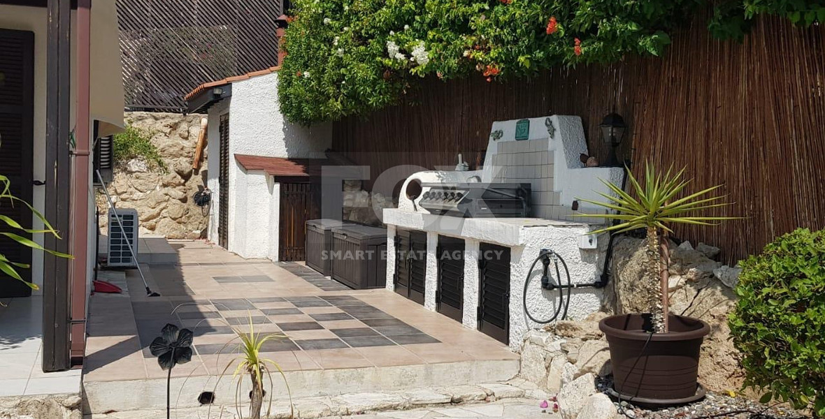 Charming 3-Bedroom Bungalow with Private Pool in Tala