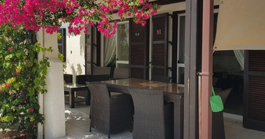Charming 3-Bedroom Bungalow with Private Pool in Tala