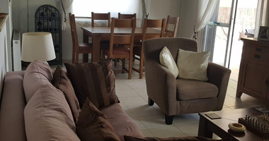 Charming 3-Bedroom Bungalow with Private Pool in Tala