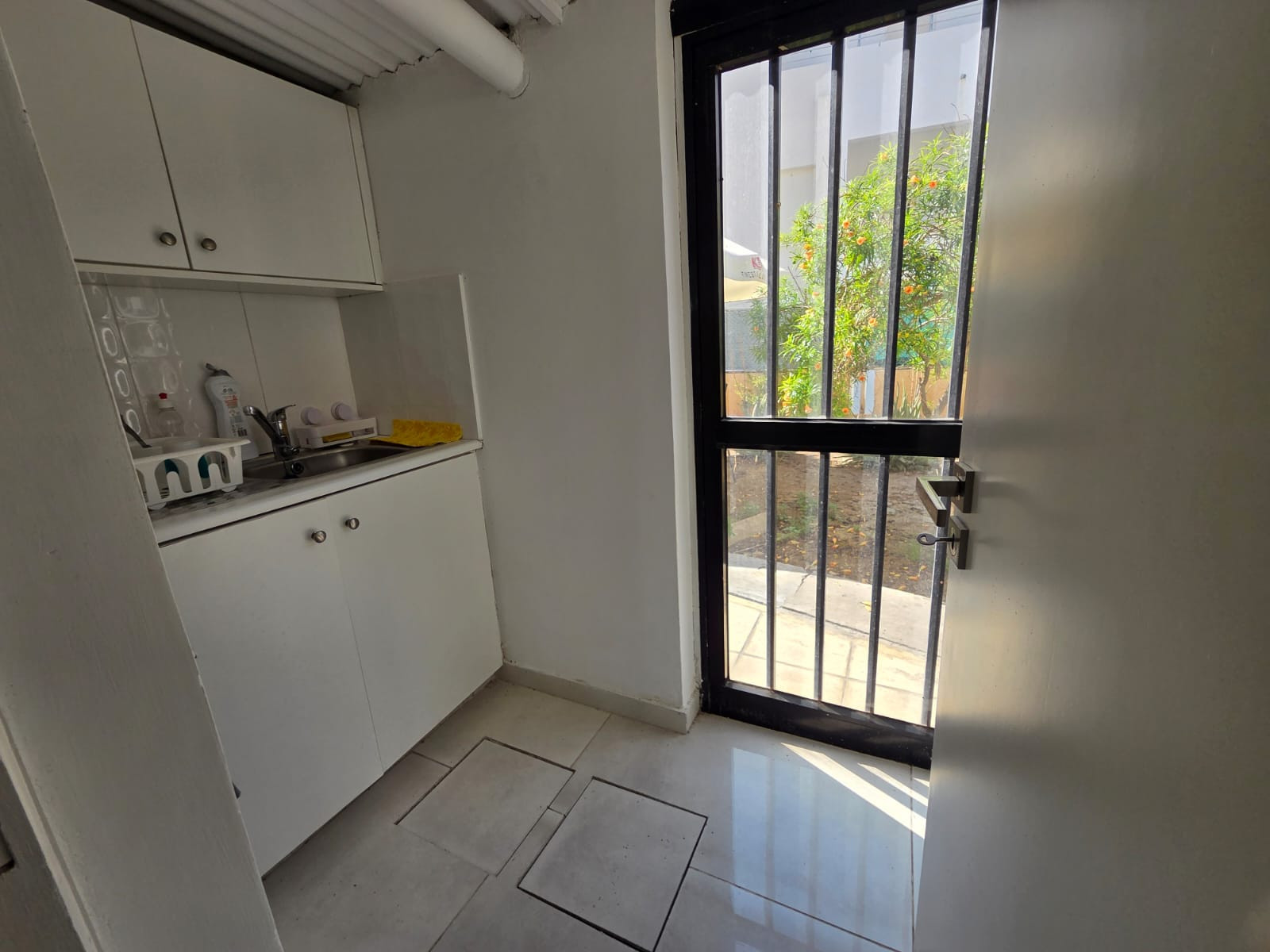 Oficina 35 m² en Germasogeia, Chipre