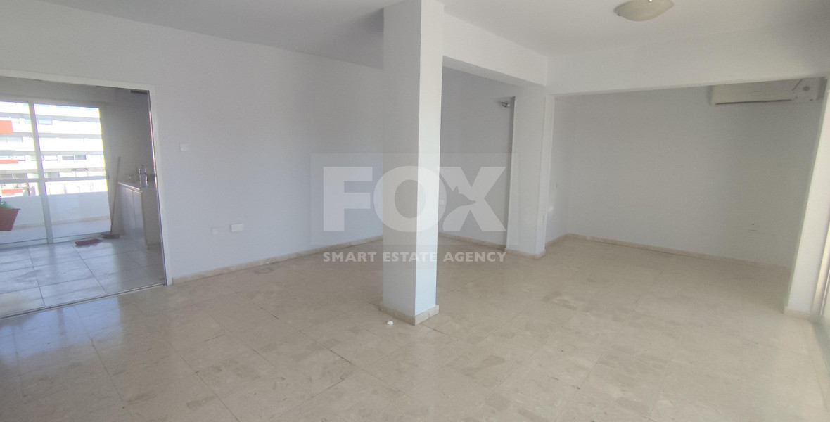Spacious Top-Floor three Bedroom Apartment in Agia Zoni
