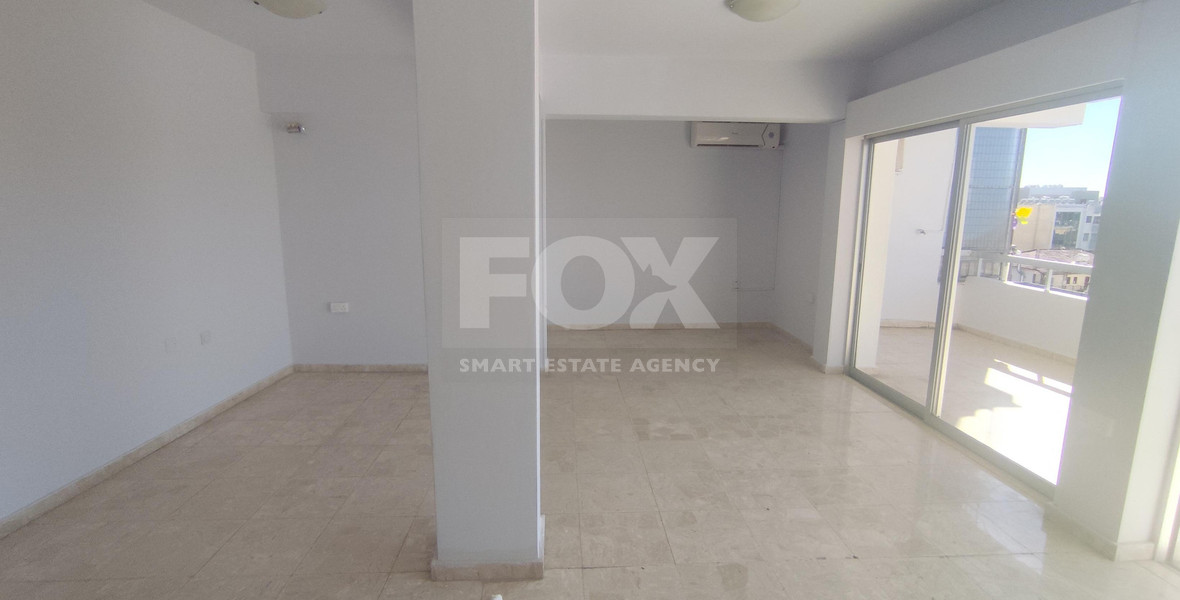 Spacious Top-Floor three Bedroom Apartment in Agia Zoni