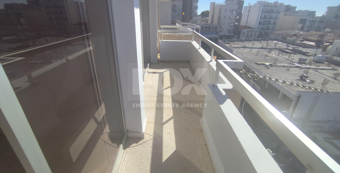 Spacious Top-Floor three Bedroom Apartment in Agia Zoni