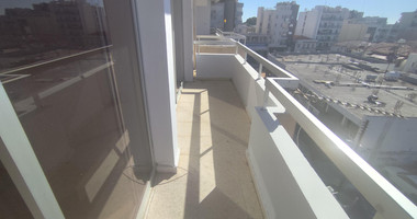 Spacious Top-Floor three Bedroom Apartment in Agia Zoni