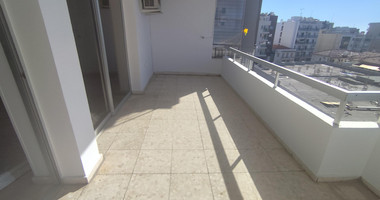 Spacious Top-Floor three Bedroom Apartment in Agia Zoni