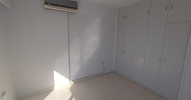 Spacious Top-Floor three Bedroom Apartment in Agia Zoni