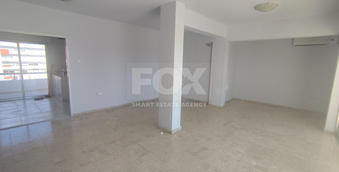 Spacious Top-Floor three Bedroom Apartment in Agia Zoni