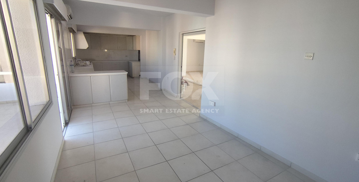 Spacious Top-Floor three Bedroom Apartment in Agia Zoni