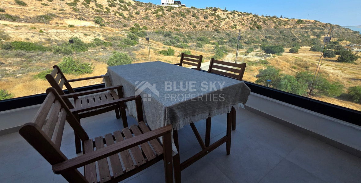 One bedroom furnished top floor apartment for rent in Agios Athanasios