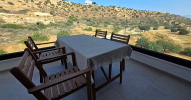 One bedroom furnished top floor apartment for rent in Agios Athanasios