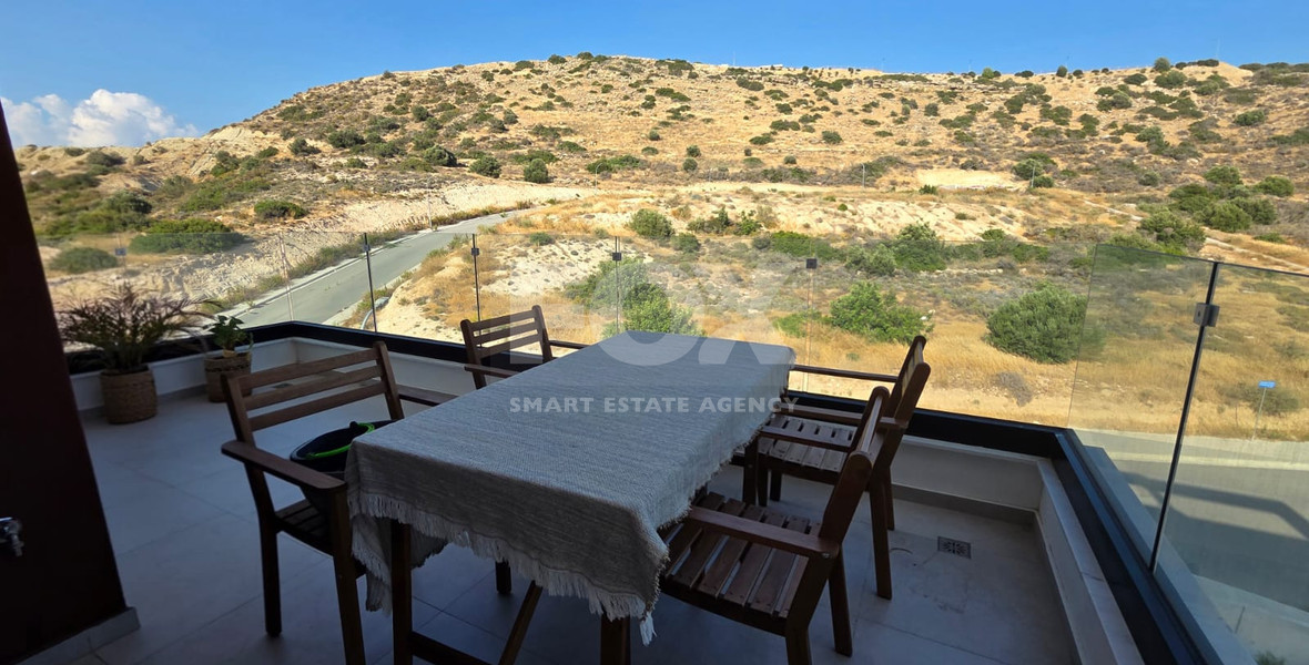 One bedroom furnished top floor apartment for rent in Agios Athanasios