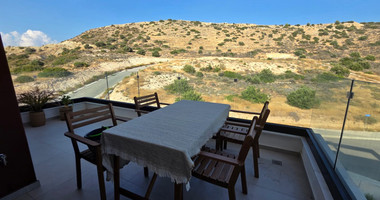 One bedroom furnished top floor apartment for rent in Agios Athanasios