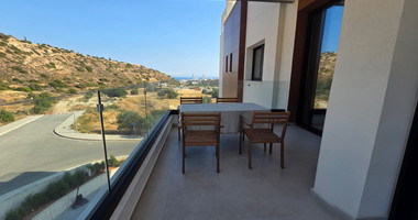 One bedroom furnished top floor apartment for rent in Agios Athanasios