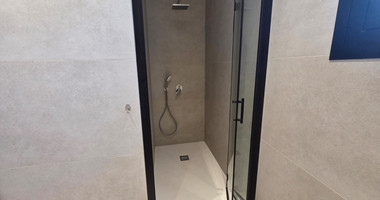One bedroom furnished top floor apartment for rent in Agios Athanasios