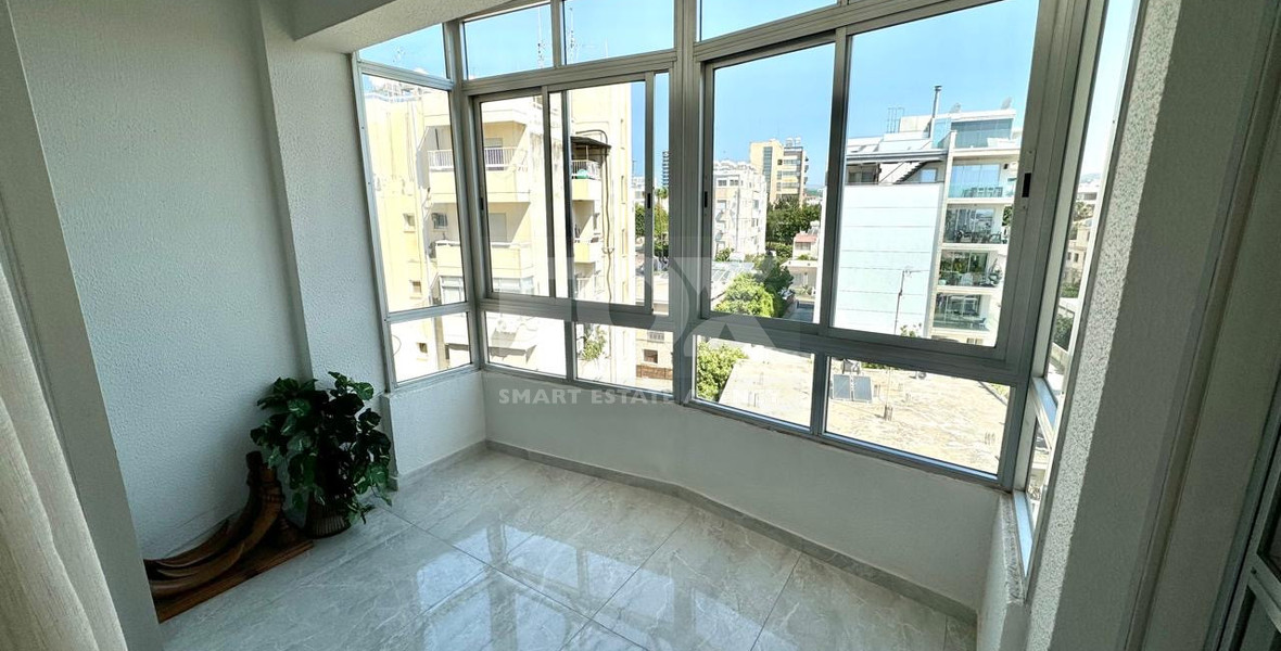 RENT: RENOVATED 2 BEDROOM 2 BATHROOM APARTMENT IN AGIA ZONI.