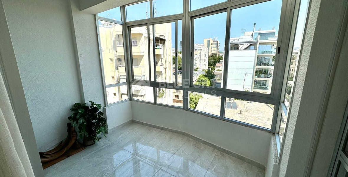RENT: RENOVATED 2 BEDROOM 2 BATHROOM APARTMENT IN AGIA ZONI.