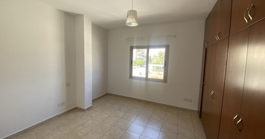 Spacious Four Bedroom Apartment in the centre of Paphos for rent