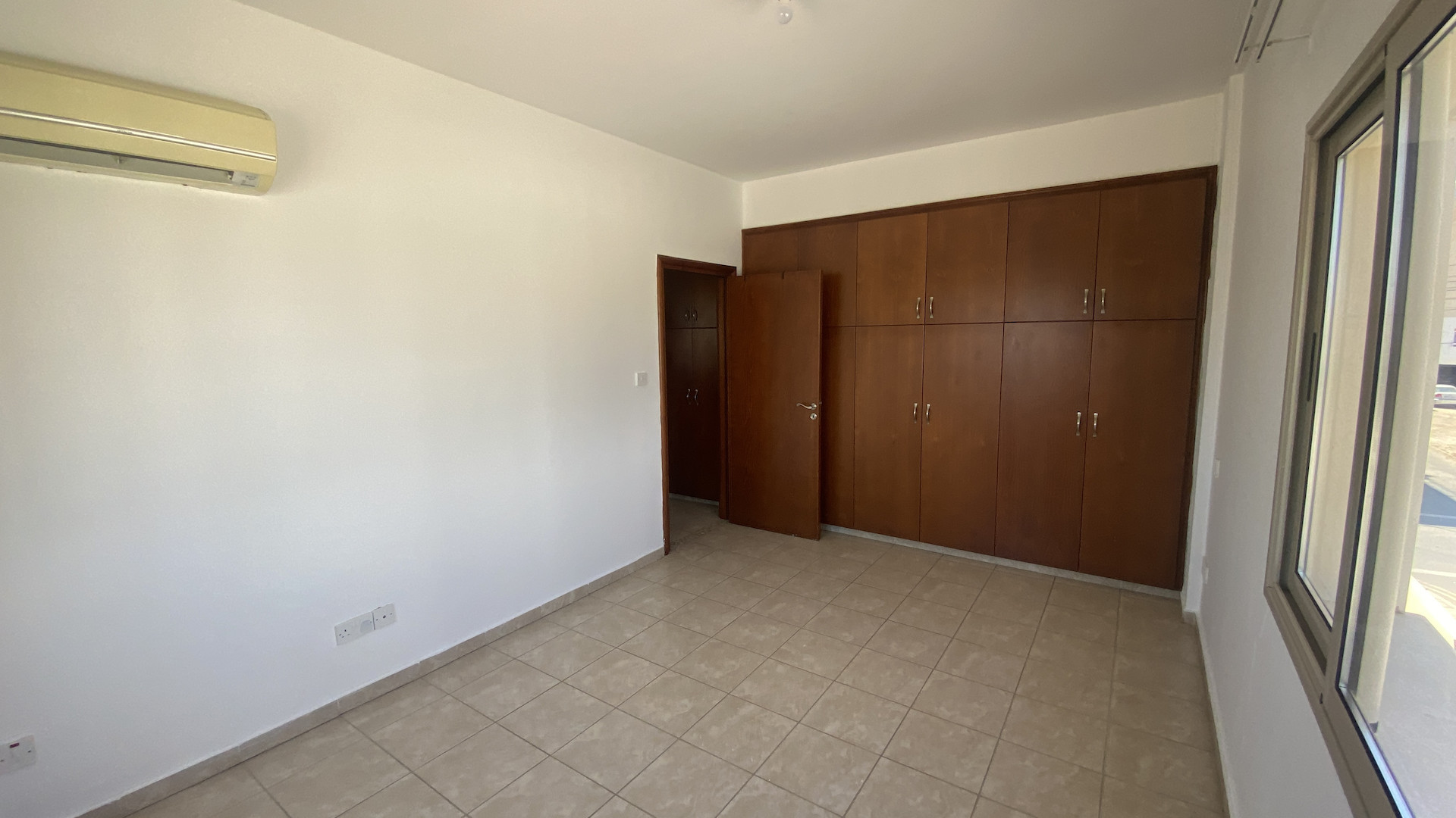 4 bedroom apartment 190 m² in Paphos Municipality, Cyprus