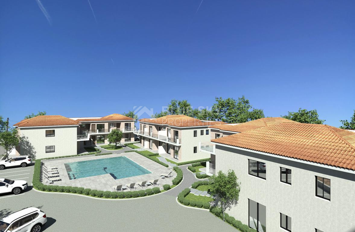Elegant Ground Floor Apartment with Spacious Garden and Communal Pool for sale in Prodromi, Poly Chrysocchous