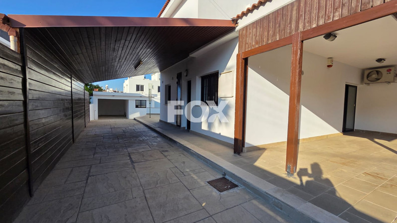 Detached house for rent 380 m² in Kato Polemidia, Limassol, Cyprus
